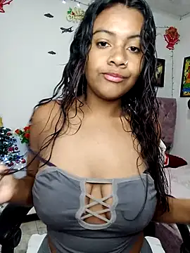 vannesitha25 online show from December 22, 2025, 3:42 pm