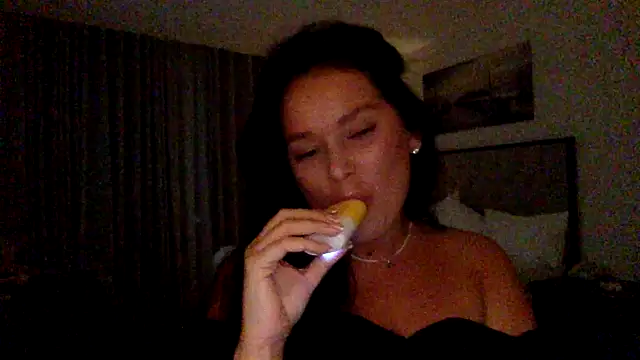 Fayronna online show from February 10, 2026, 3:49 pm