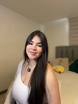 Isabella LaRue online show from February 18, 2026, 8:49 pm