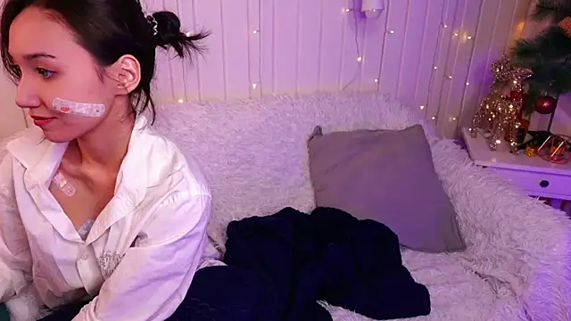 GentleMusee online show from December 21, 2025, 10:39 pm