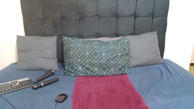 CaramelBootty online show from January 19, 2026, 1:26 pm