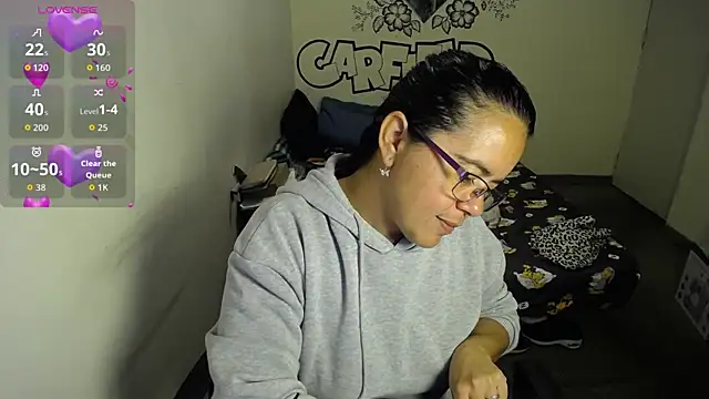 Miss  kendra  online show from January 13, 2026, 2:28 am