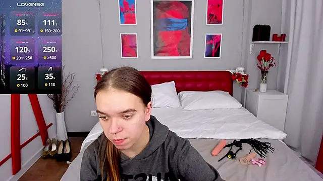 Snapshot of KamilaPeach chatting on October 8, 2025, 10:46 am KamilaPeach online show from October 8, 2025, 10:46 am