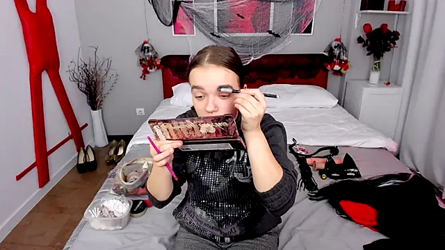 Snapshot of KamilaPeach chatting on October 29, 2025, 7:54 am KamilaPeach online show from October 29, 2025, 7:54 am