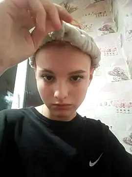 Snapshot of kodik0 chatting on November 7, 2025, 10:43 pm kodik0 online show from November 7, 2025, 10:43 pm