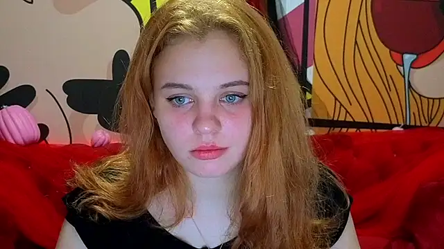 SnowWhiti online show from November 5, 2025, 8:31 pm