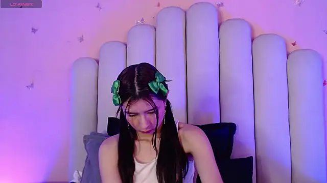 SweetRenata  online show from October 15, 2025, 11:21 am