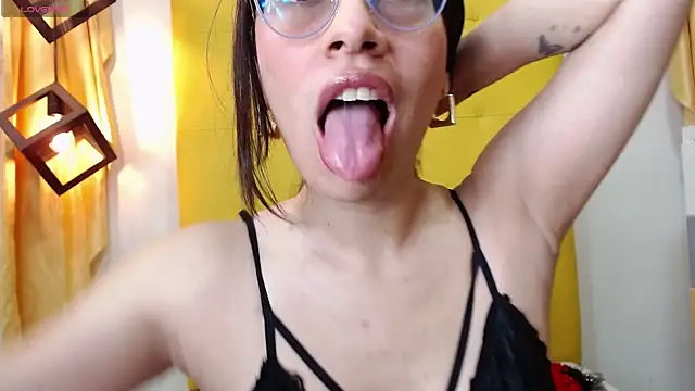 Snapshot of caty_angel chatting on October 15, 2025, 9:37 pm caty angel online show from October 15, 2025, 9:37 pm