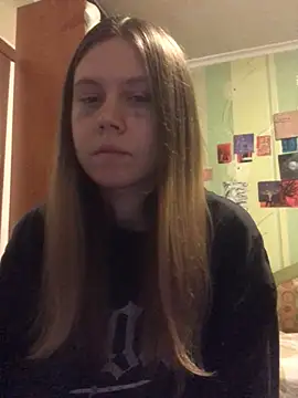 LunaVirelle online show from October 31, 2025, 3:24 pm