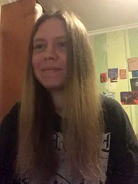 LunaVirelle online show from November 2, 2025, 4:53 pm