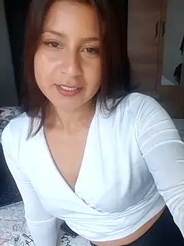 Snapshot of hotlina22 chatting on November 15, 2025, 8:27 pm hotlina22 online show from November 15, 2025, 8:27 pm