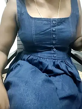 Tamilmallu-duskygirl03 online show from November 21, 2025, 7:01 pm