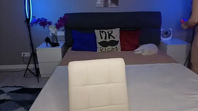 Passion-Blondy online show from April 7, 2026, 6:41 pm