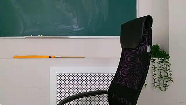 ClaireMathis online show from March 16, 2026, 2:54 pm