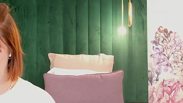 ClaireMathis online show from March 31, 2026, 2:39 pm