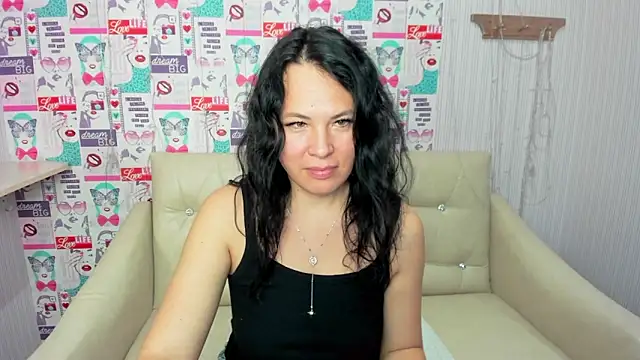 Victoria Panther online show from November 4, 2025, 9:41 am