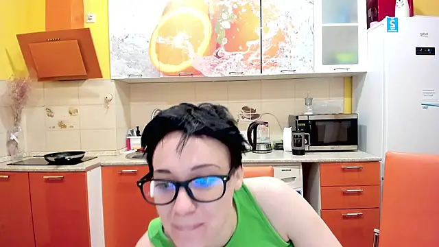 Victoria Panther online show from December 17, 2025, 2:06 am