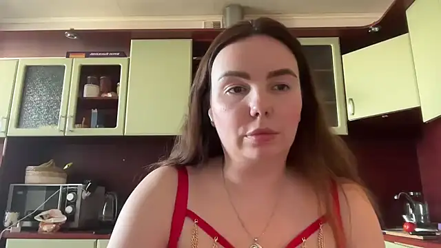 Snapshot of Sovienne chatting on June 10, 2026, 12:59 pm Sovienne online show from June 10, 2026, 12:59 pm