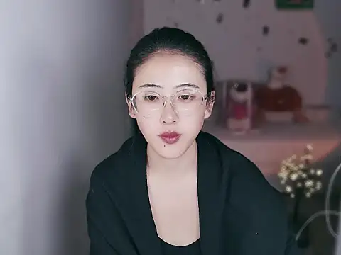 Queena  online show from January 13, 2026, 1:22 am