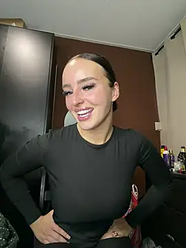 spicycharxx online show from February 27, 2026, 4:51 pm