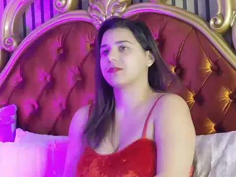 Snapshot of MadisonCharm chatting on January 19, 2026, 7:56 am MadisonCharm online show from January 19, 2026, 7:56 am