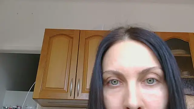 Snapshot of Olivarra chatting on March 1, 2026, 11:34 am Olivarra online show from March 1, 2026, 11:34 am