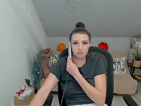 BettyJamess online show from October 29, 2025, 9:05 pm