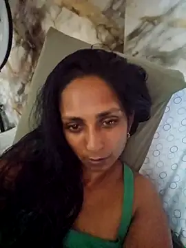 dreamerrrrr1 online show from October 9, 2025, 5:33 pm