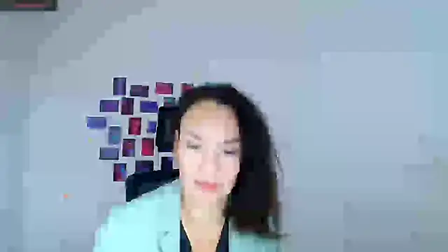 Rosie Rosee online show from January 6, 2026, 6:28 am