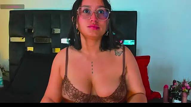 Snapshot of SussySunny_ chatting on April 29, 2026, 3:54 am SussySunny online show from April 29, 2026, 3:54 am