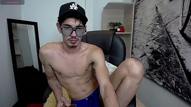 fabrizzio Monti online show from April 9, 2026, 2:44 am