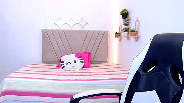Snapshot of zara_cute chatting on May 25, 2026, 12:11 pm zara cute online show from May 25, 2026, 12:11 pm