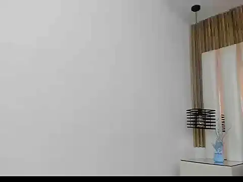 Snapshot of AmbarGills chatting on November 2, 2025, 1:35 pm AmbarGills online show from November 2, 2025, 1:35 pm