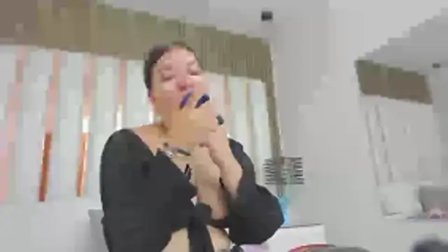 Snapshot of AmbarGills chatting on December 3, 2025, 1:09 pm AmbarGills online show from December 3, 2025, 1:09 pm