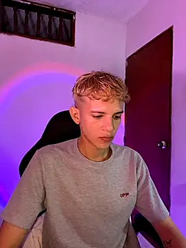 tylernova online show from November 9, 2025, 4:00 am