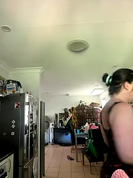 oceanGal25 online show from December 3, 2025, 2:08 am