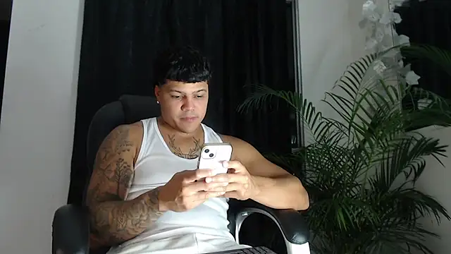 Boyhot 00 online show from February 13, 2026, 4:41 am