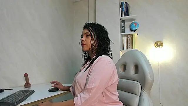 Barbbara sweett online show from November 4, 2025, 7:57 pm