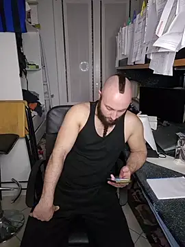 Snapshot of BeppeRagnar chatting on April 4, 2026, 11:08 am BeppeRagnar online show from April 4, 2026, 11:08 am