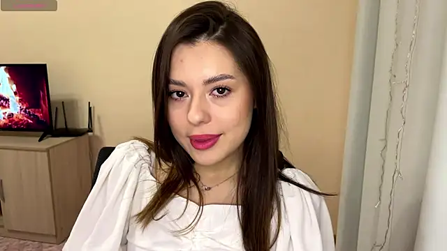 Snapshot of AlveraCappola chatting on October 22, 2025, 1:44 pm AlveraCappola online show from October 22, 2025, 1:44 pm