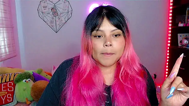 EllieMoonX online show from January 13, 2026, 8:58 pm