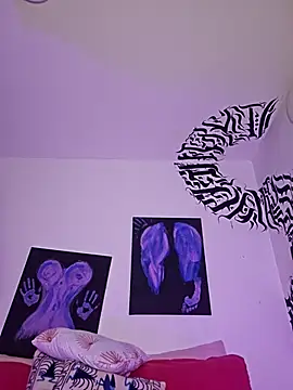 Meganthomson online show from January 19, 2026, 2:04 am