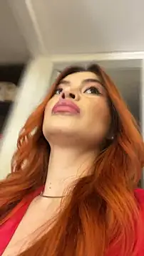 AbrilColls  online show from November 1, 2025, 11:40 pm