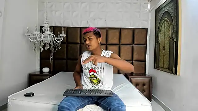 MorenitoDigno online show from January 11, 2026, 6:46 pm