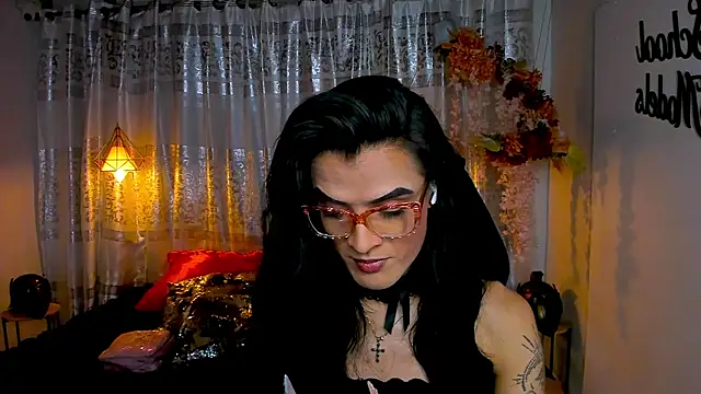 ZAMMIRA online show from November 16, 2025, 10:04 pm