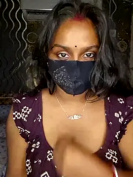 Sweet-Maddlina online show from May 30, 2026, 1:08 pm