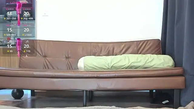 AlisswithYoga online show from April 11, 2026, 1:32 am