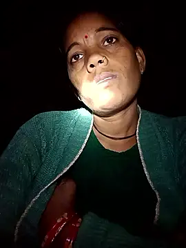 Cutsedi3 online show from December 16, 2025, 10:04 pm