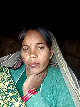 Cutsedi3 online show from December 18, 2025, 11:33 pm