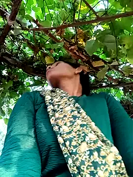 Cutsedi3 online show from December 20, 2025, 11:28 am